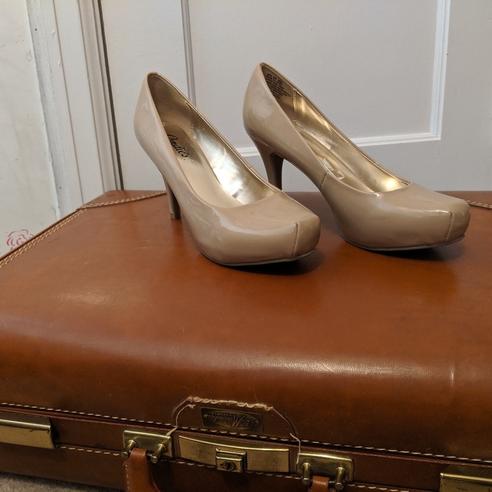 Candie's Nude Pumps
